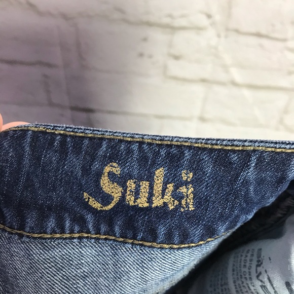 Silver Suki Distressed Medium Wash Midrise Jeans - Picture 5 of 8